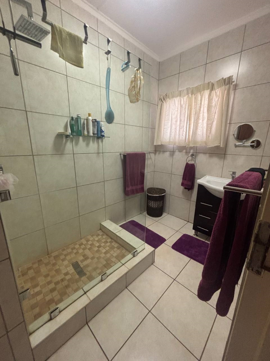 4 Bedroom Property for Sale in Postmasburg Northern Cape